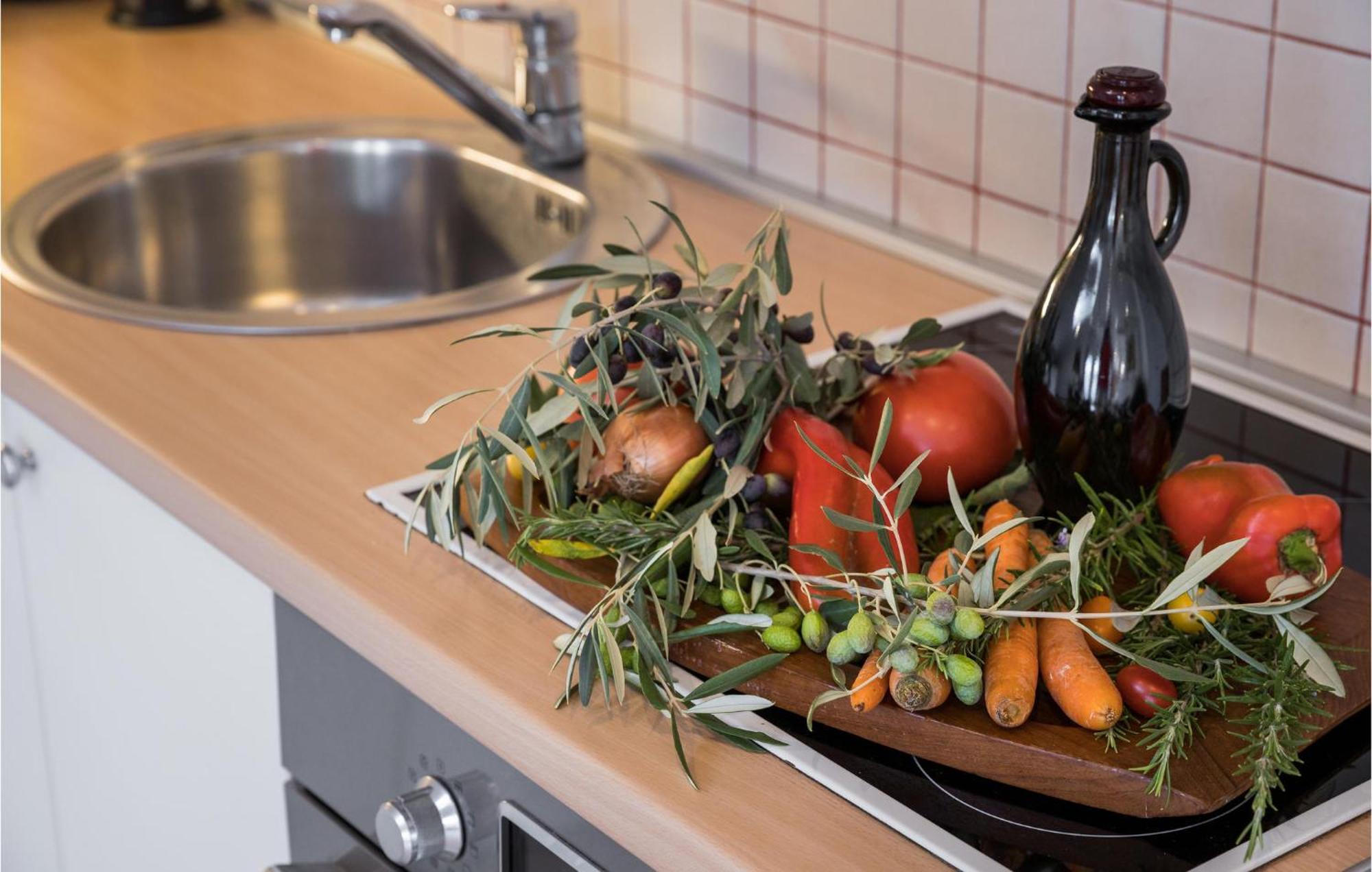 Gorgeous Apartment In Musalez With Kitchen Zewnętrze zdjęcie
