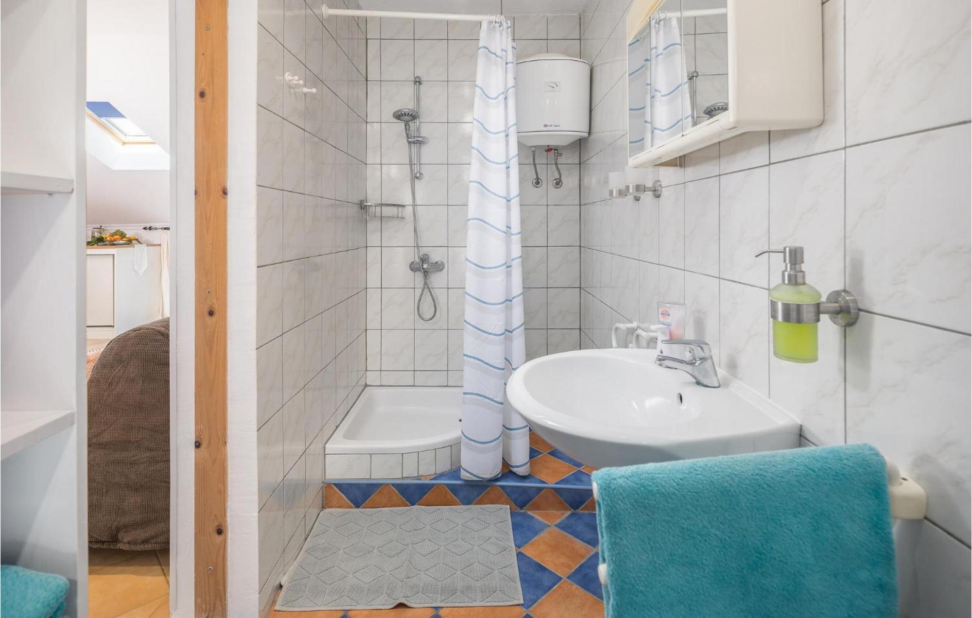 Gorgeous Apartment In Musalez With Kitchen Zewnętrze zdjęcie